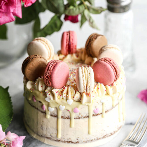 879A3DB2-06A0-4AB6-9D13-EED0DBF7341B-800x1000 Floral Macaron Birthday Cake